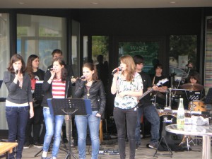 Schulband "Who cares?"